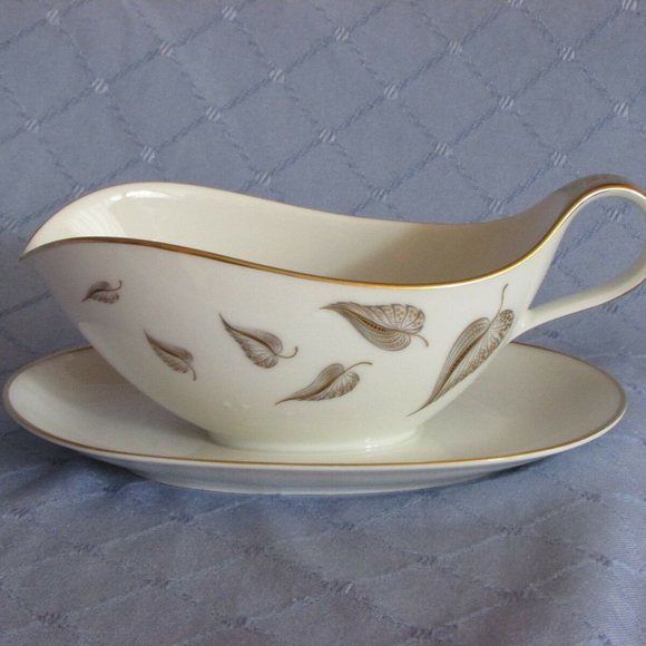 Vintage Gravy Boat Heinrich Bavaria Golden Leaves China or Fine Porcelain - Picture 9 of 11
